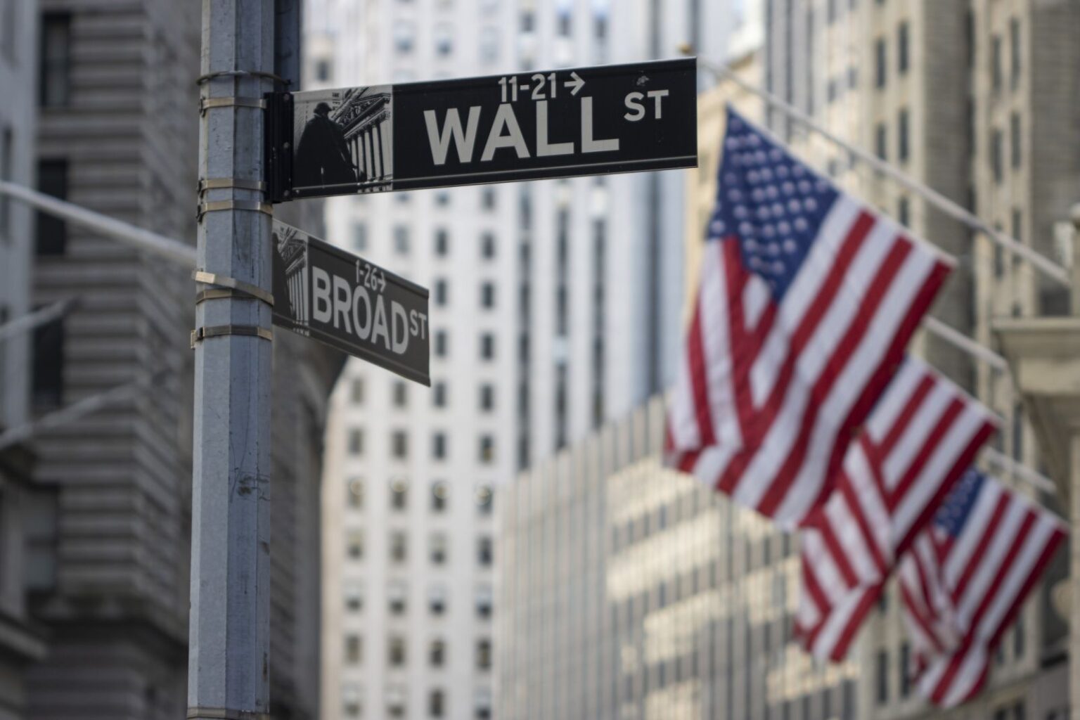 Chip Stock Sell-off Puts Downward Pressure on Broader Market Chip Stock Sell-off Puts Downward Pressure on Broader Market