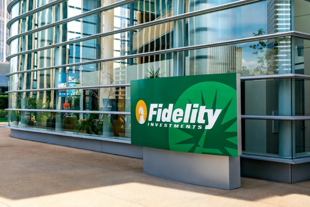Fidelity’s FETH Fund Set to Launch Ethereum Staking with Quarterly Distributions Fidelity's FETH Fund Set to Launch Ethereum Staking with Quarterly Distributions